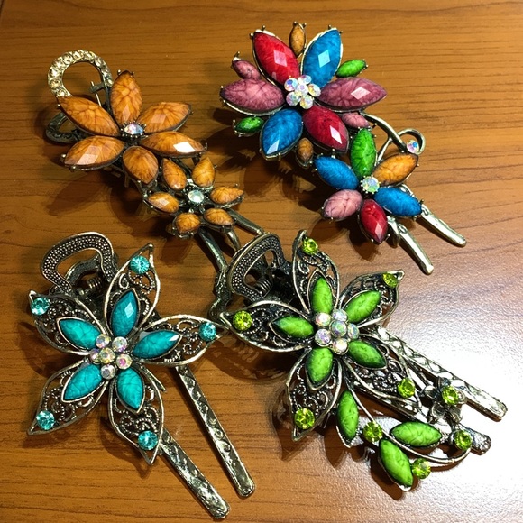 💝 4 PC Set of Flower Crystal Hair Clips Barrettes NWOT - Picture 7 of 7